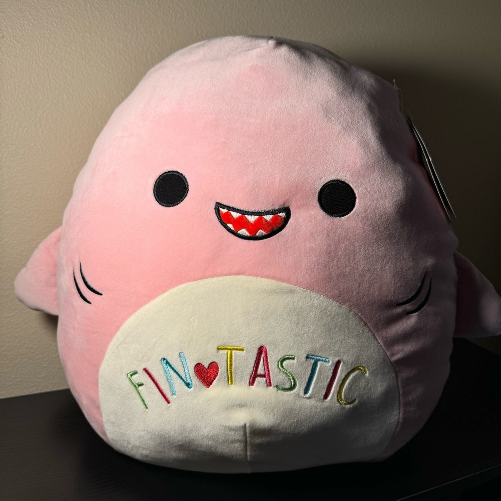💝 Valentines Day - Selene The Pink Shark Squishmallow 😍